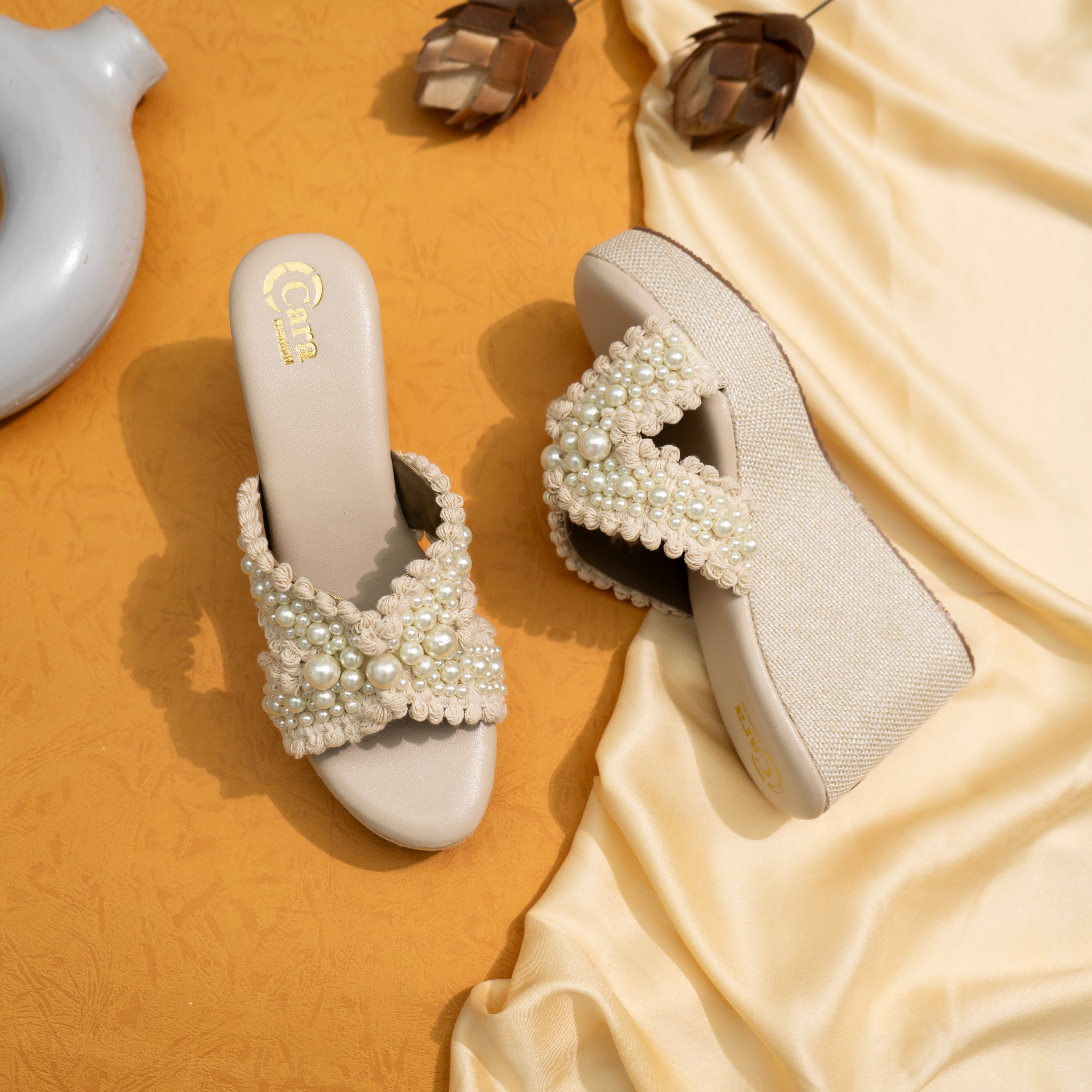 Pearl Bliss Wedges I Cara