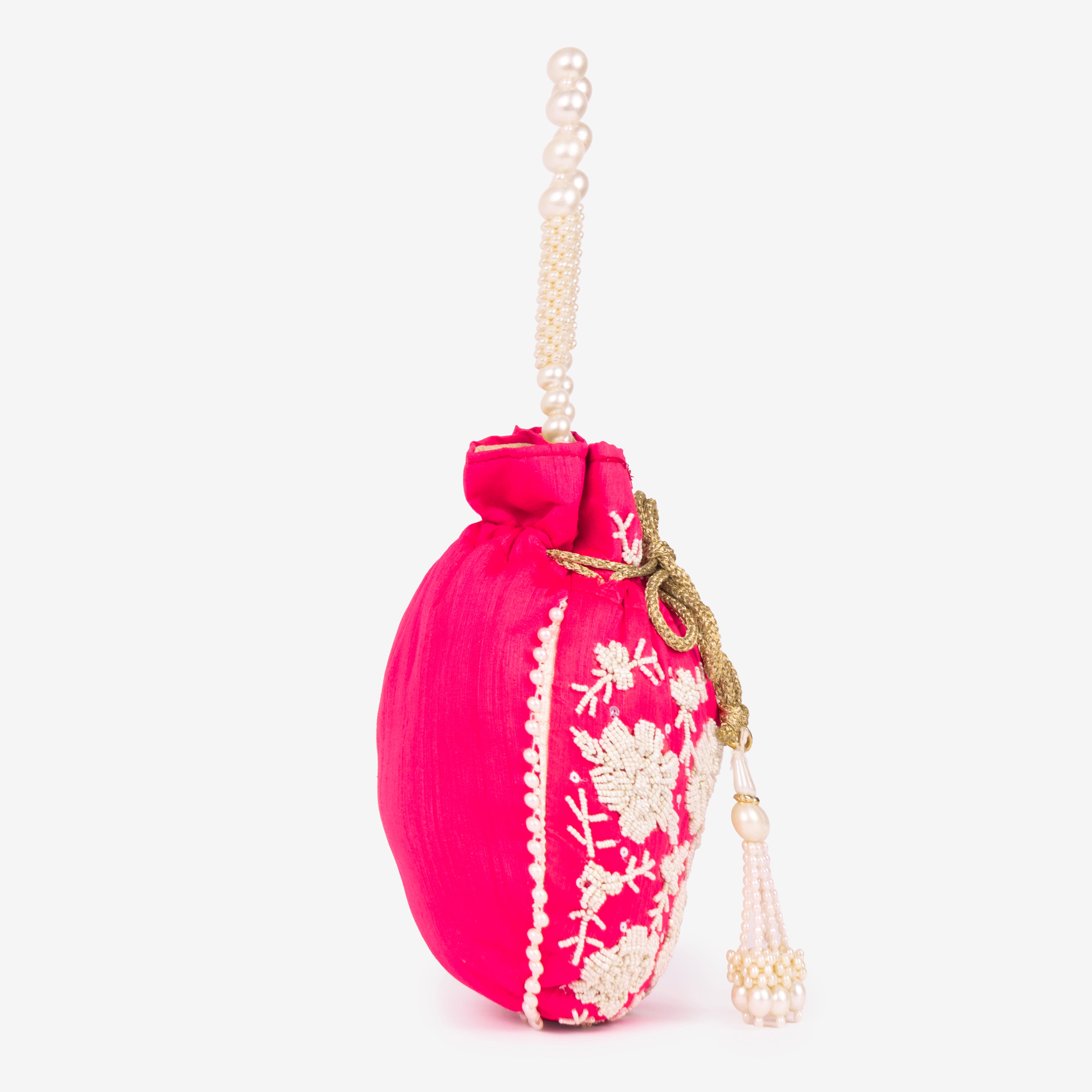 Pearl Glow Fantasy Potli