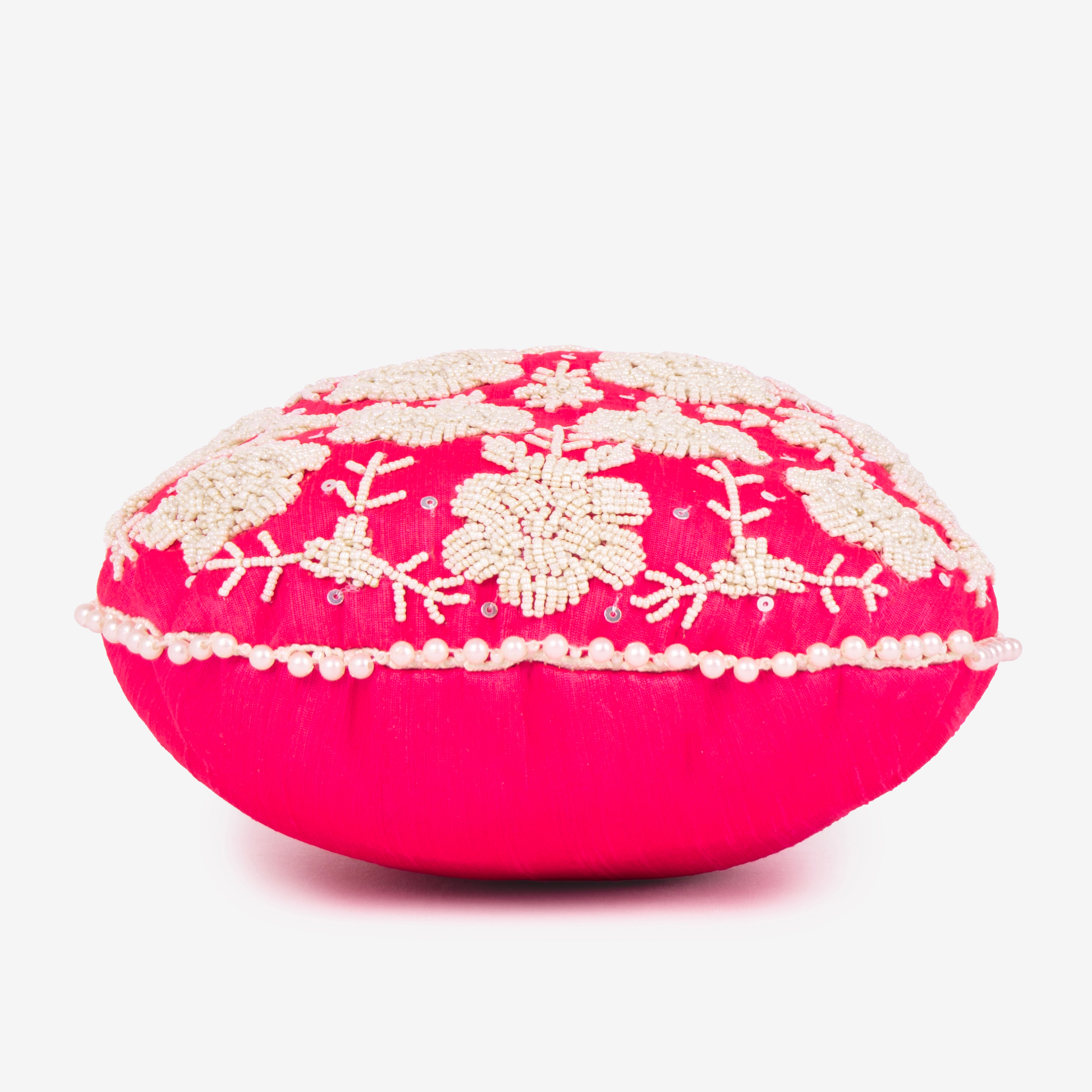 Pearl Glow Fantasy Potli
