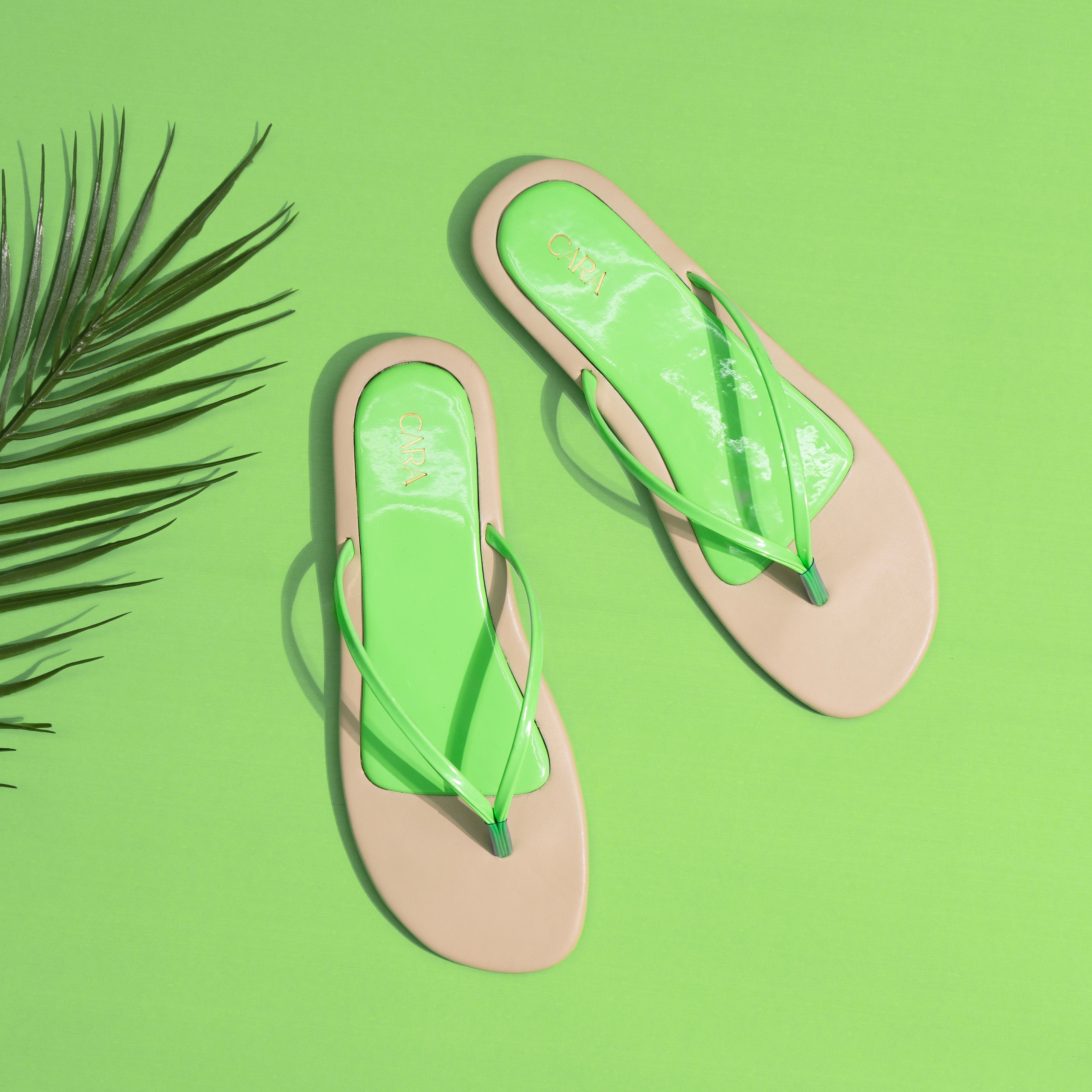 Green Sleek & Comfy Flat  I Cara