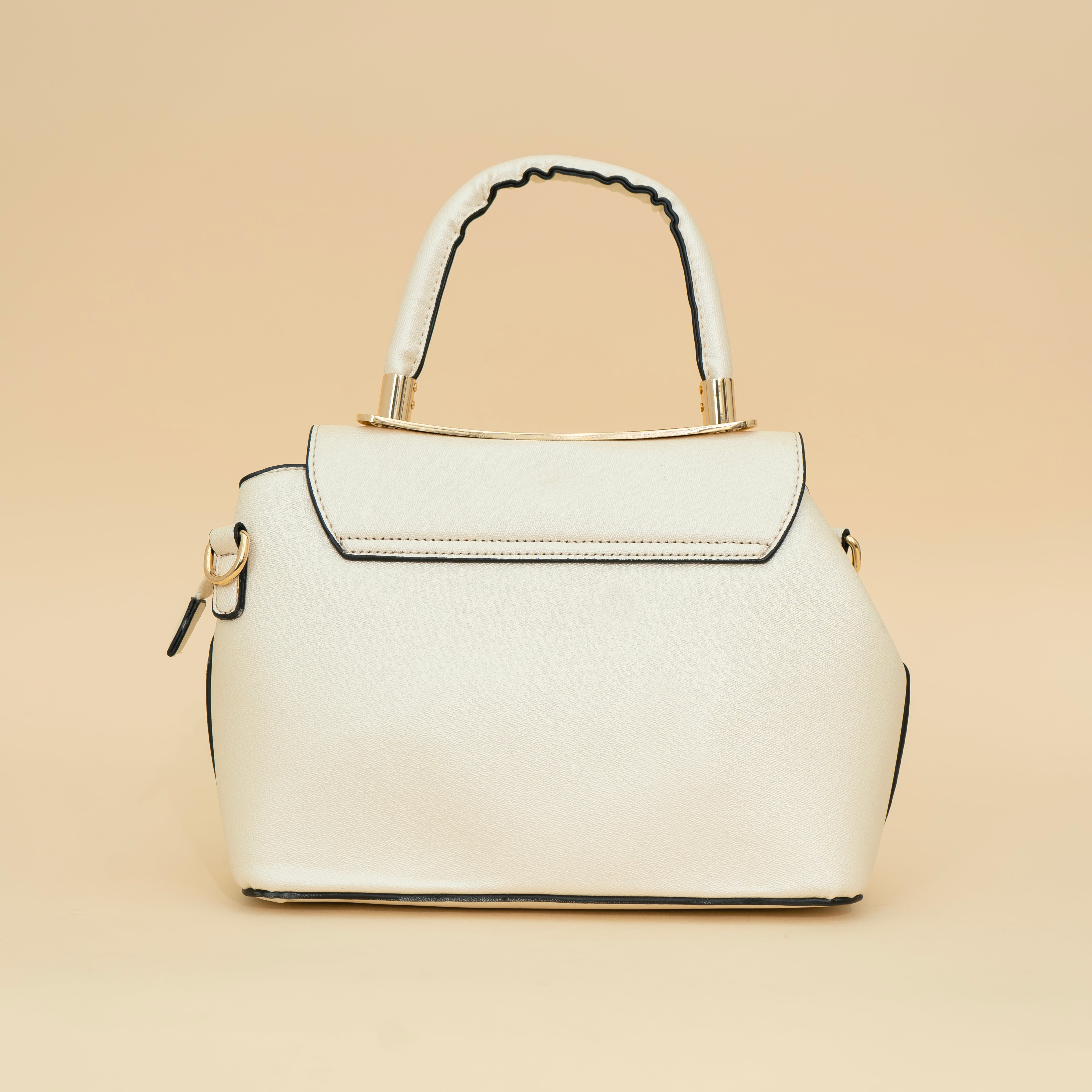 Adorable White Handbag I CARA