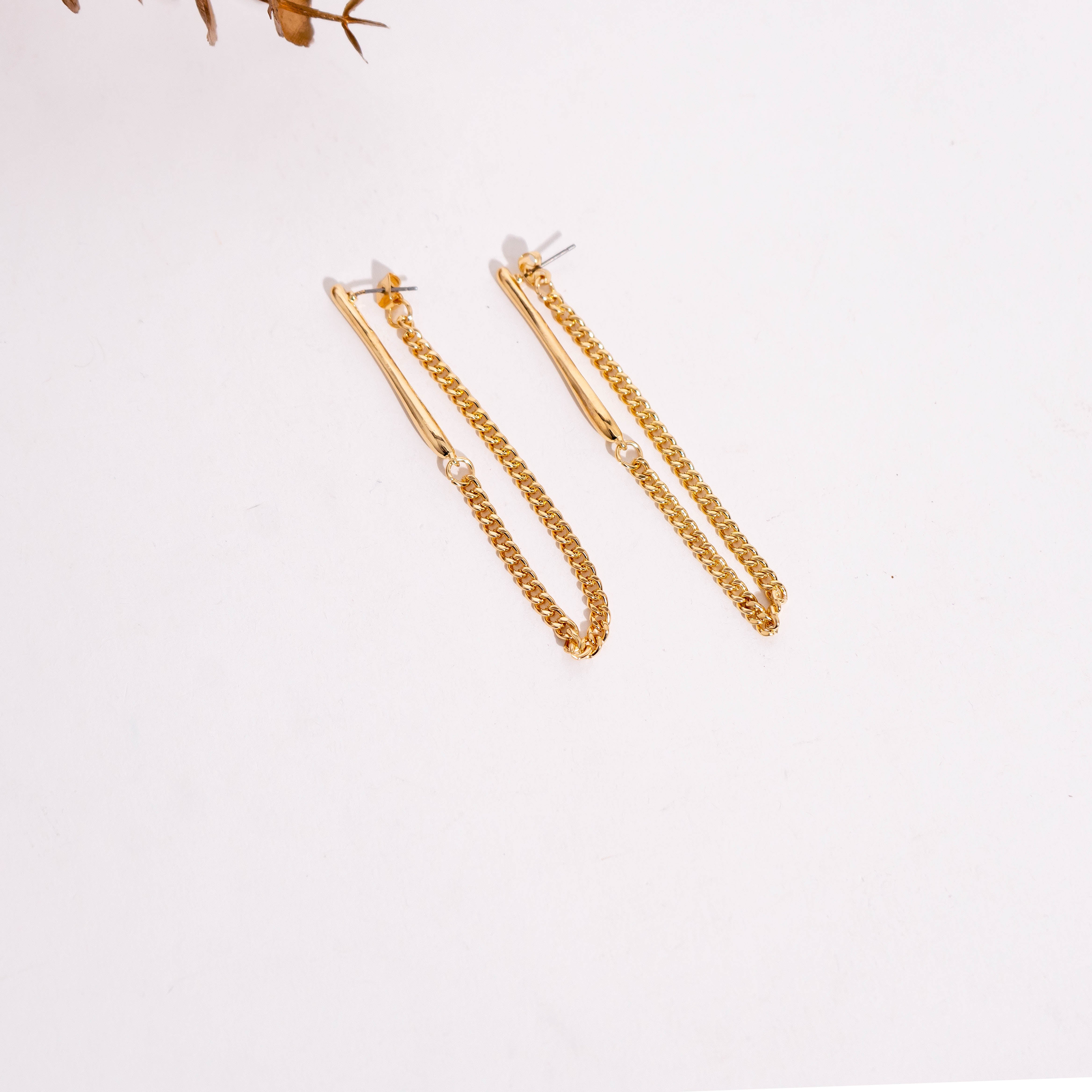 Drop chain earrings