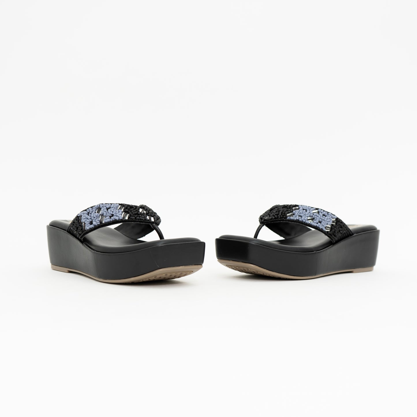 Black Nazakat Wedge I Cara