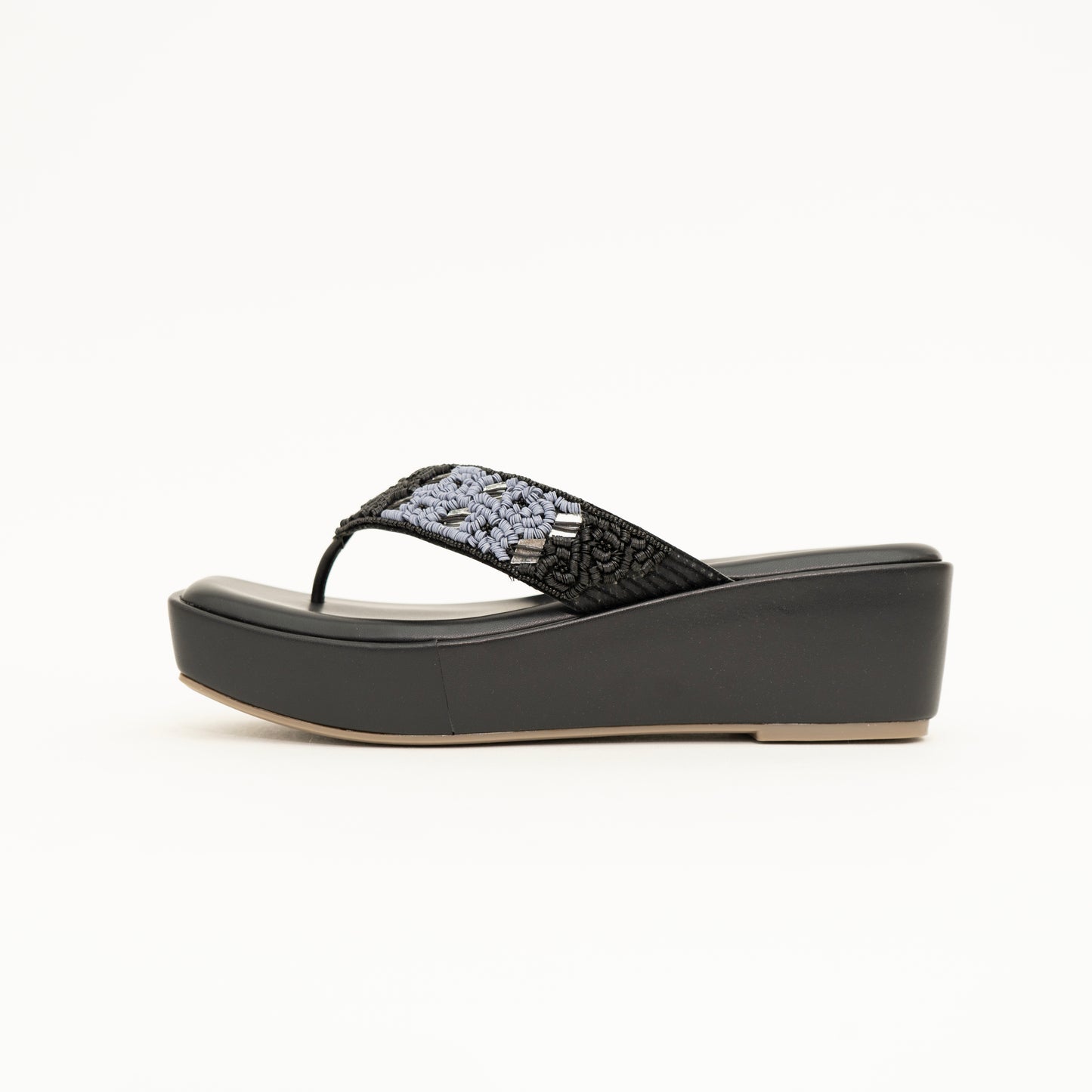 Black Nazakat Wedge I Cara