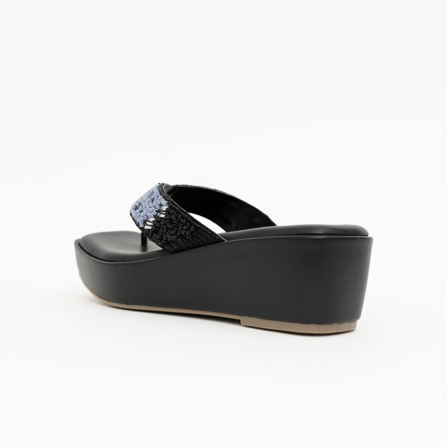 Black Nazakat Wedge I Cara