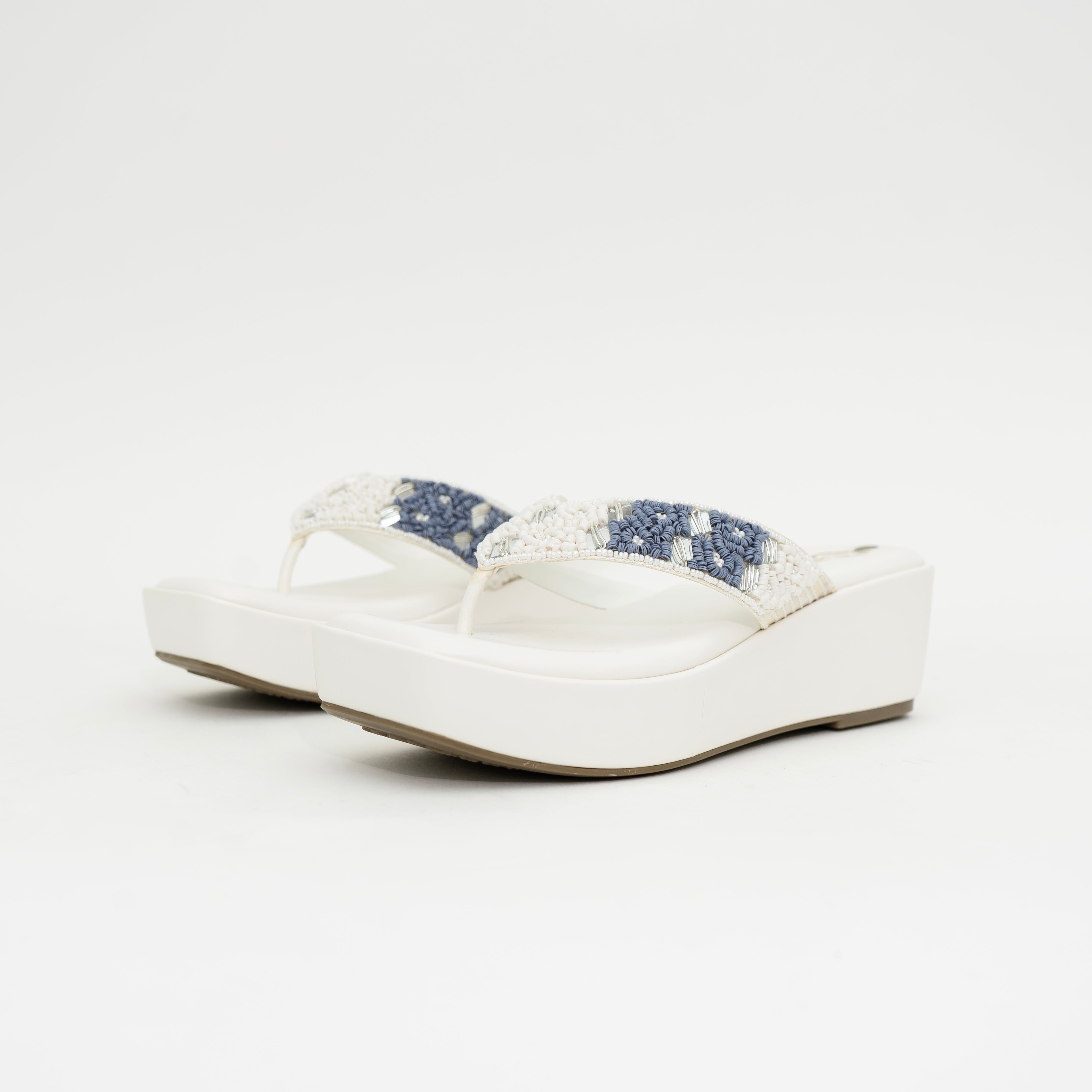 White Nazakat Wedge | Cara