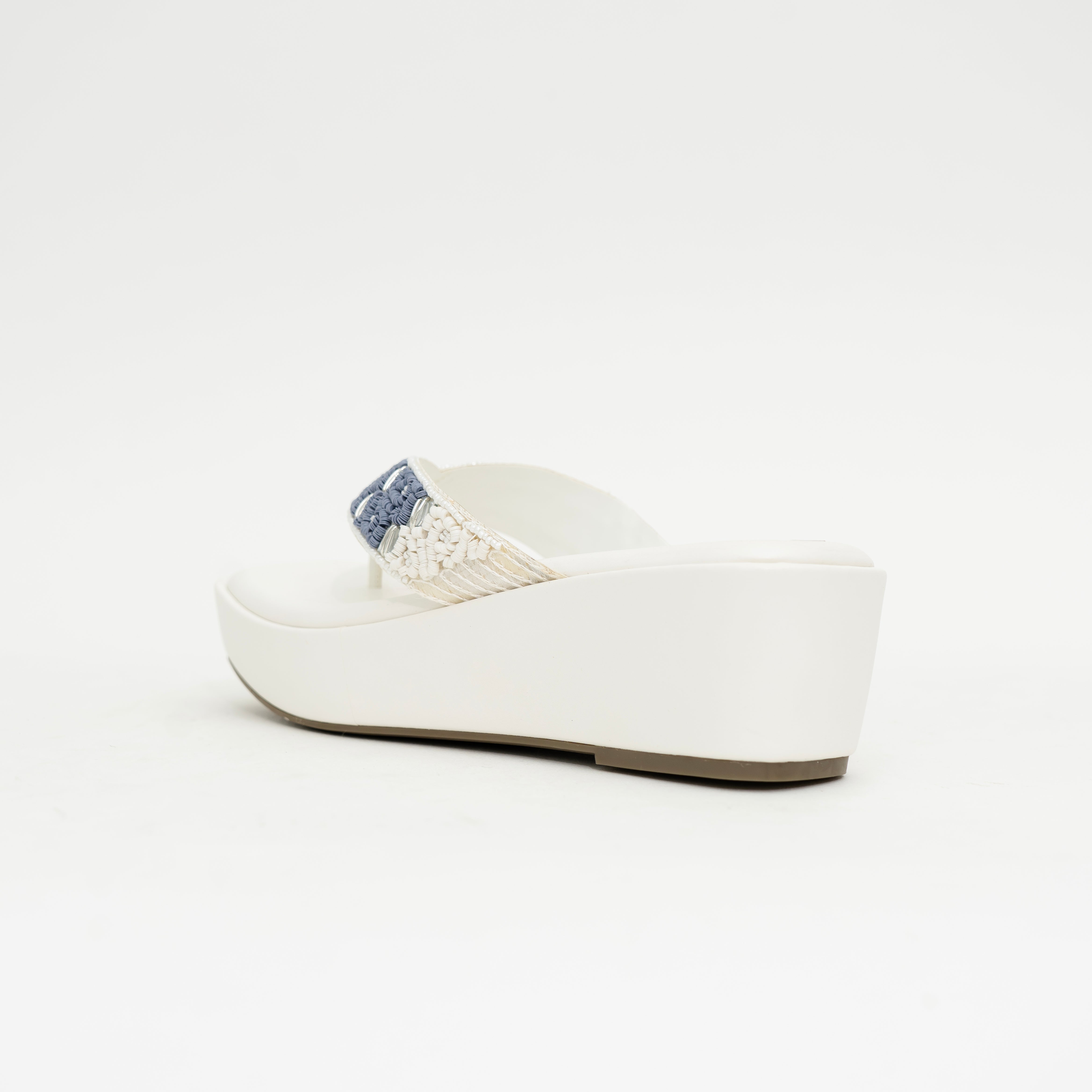 White Nazakat Wedge | Cara