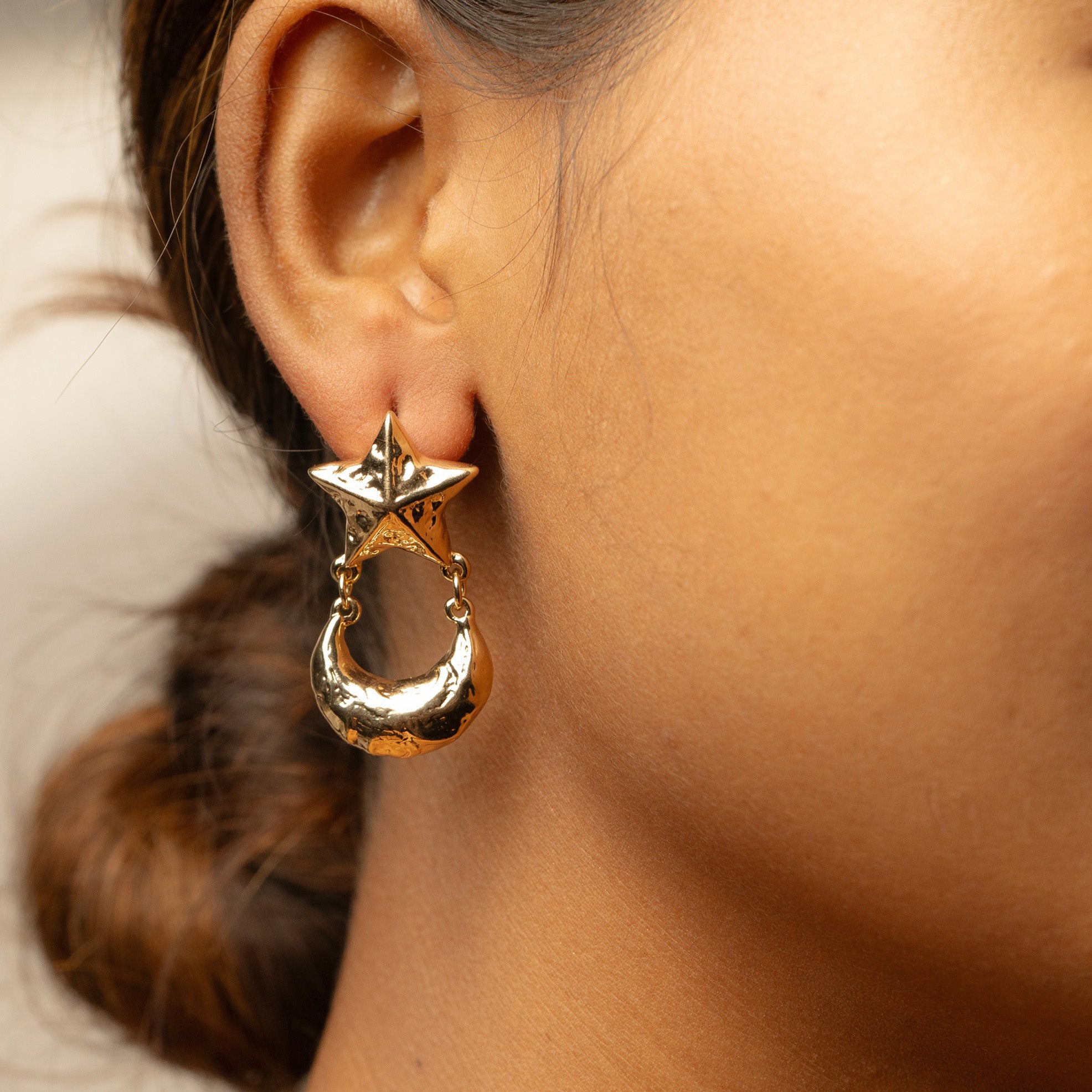 Ivory Glint Earrings