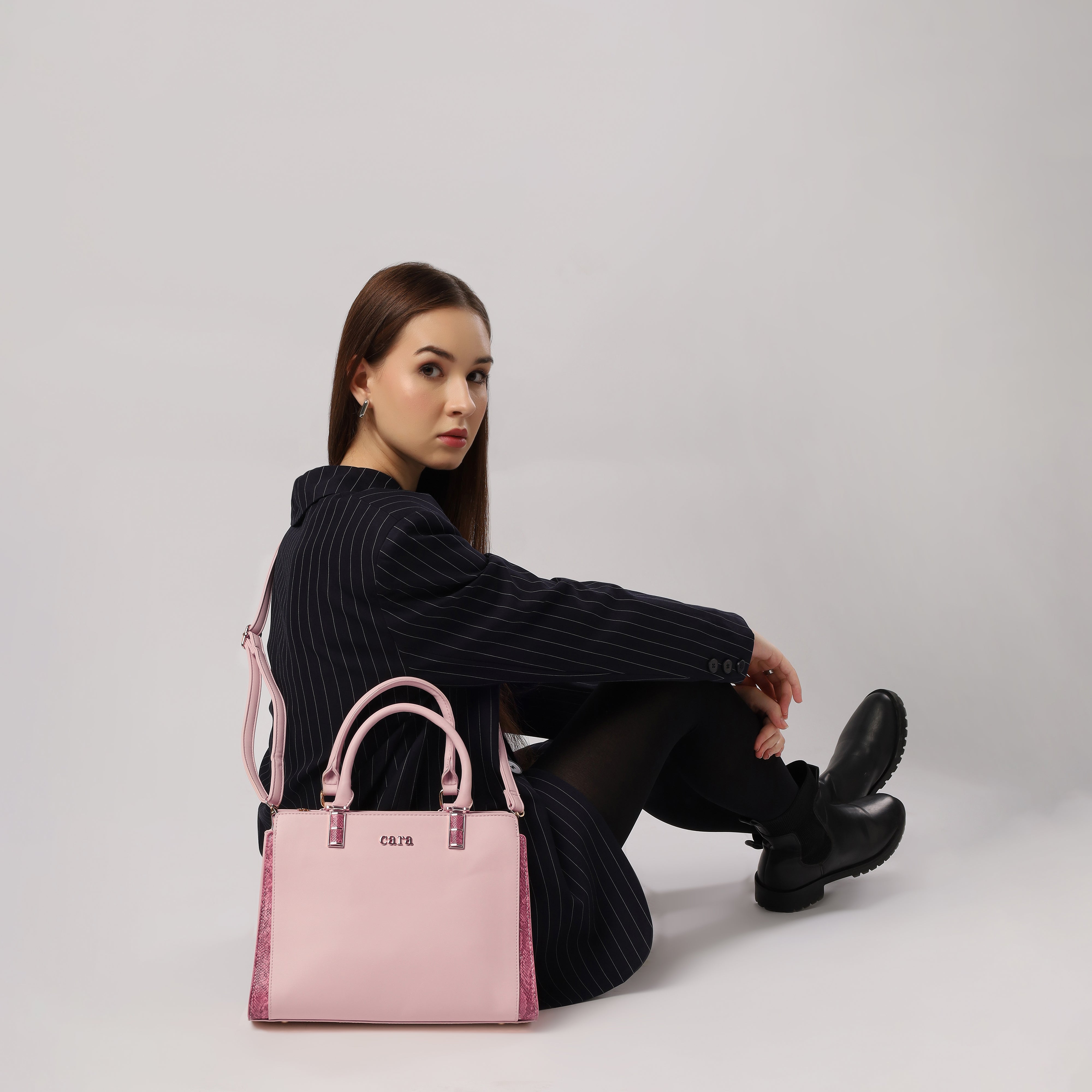 Dazzling Handbag | CARA