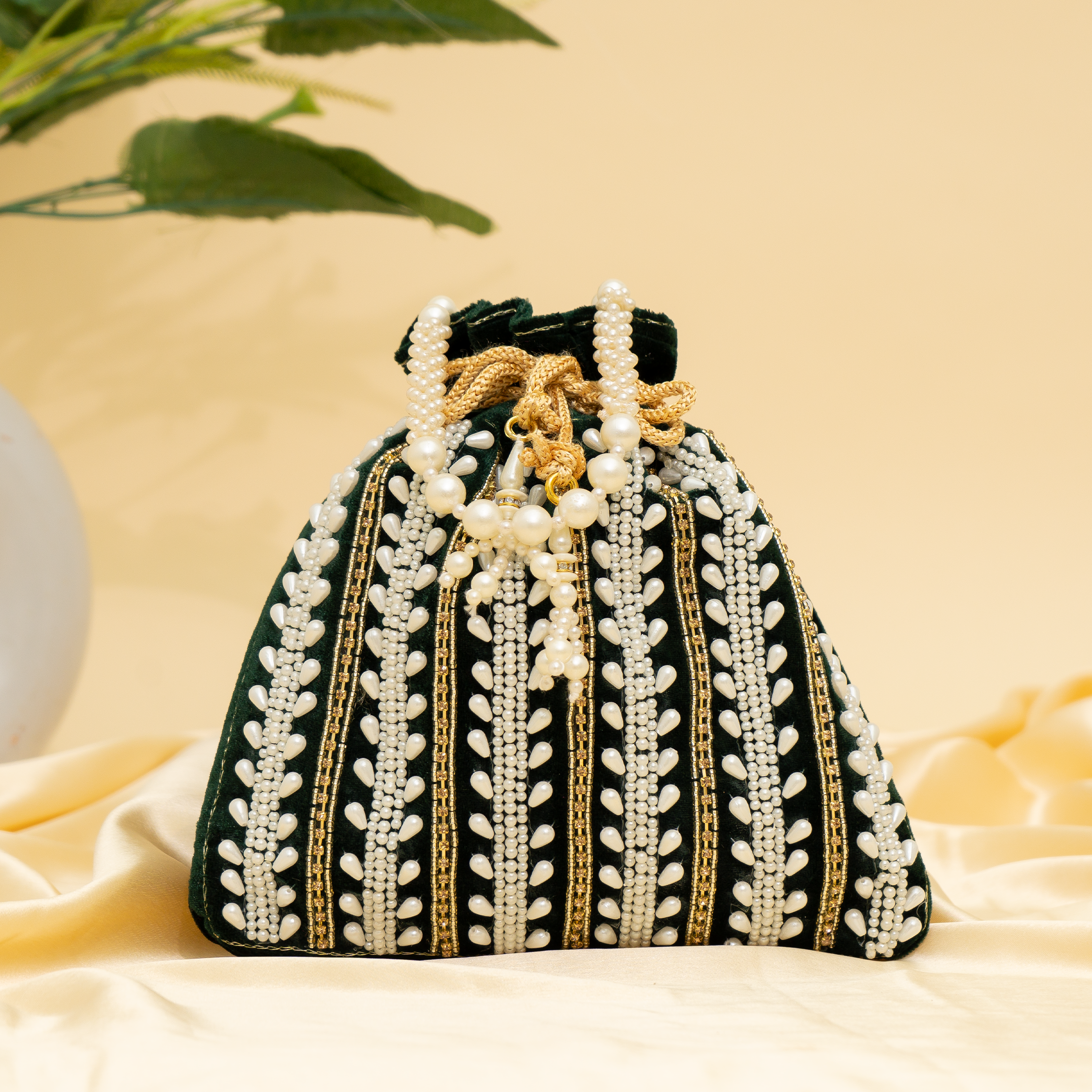 Pearl Majesty potli | cara