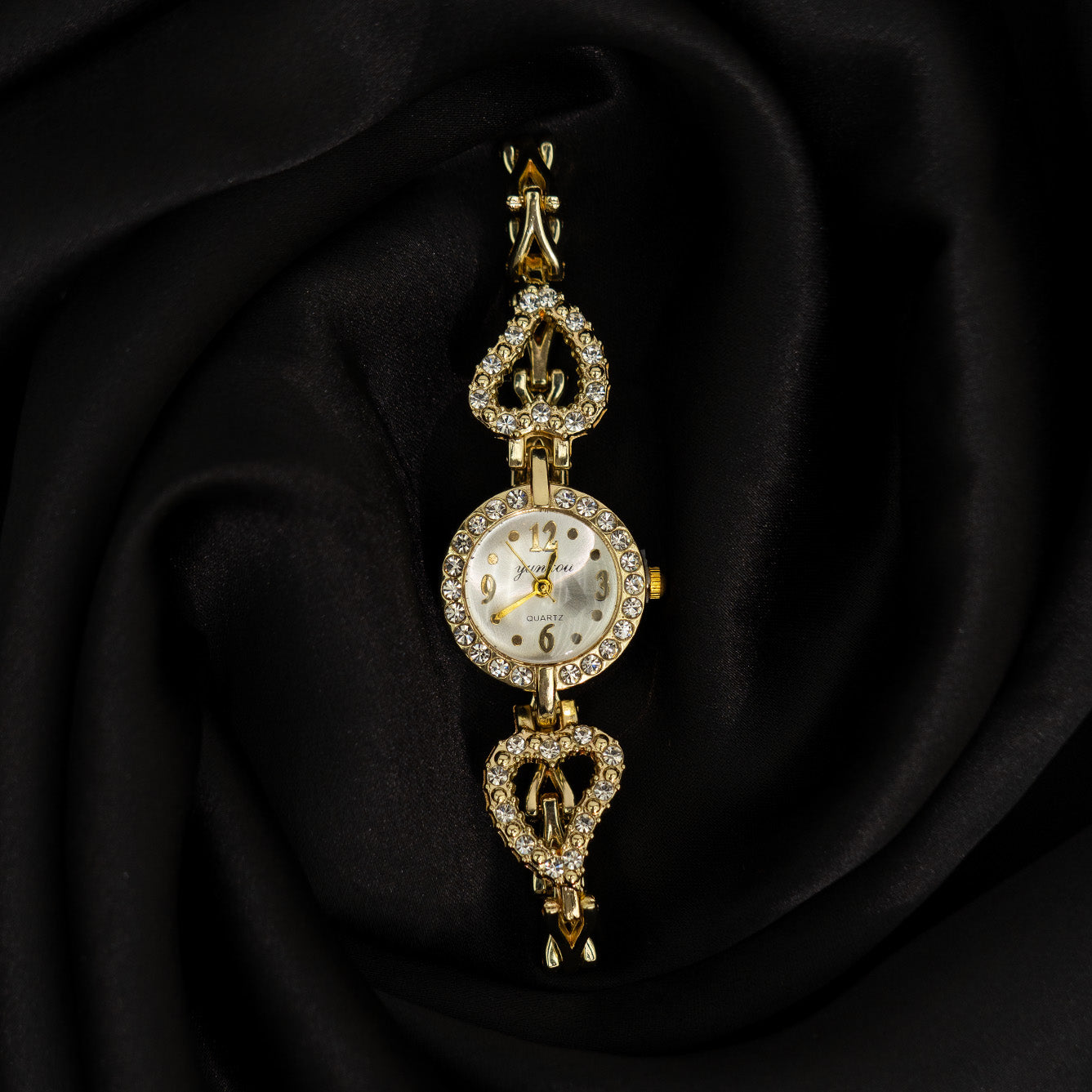 Amoura Watch