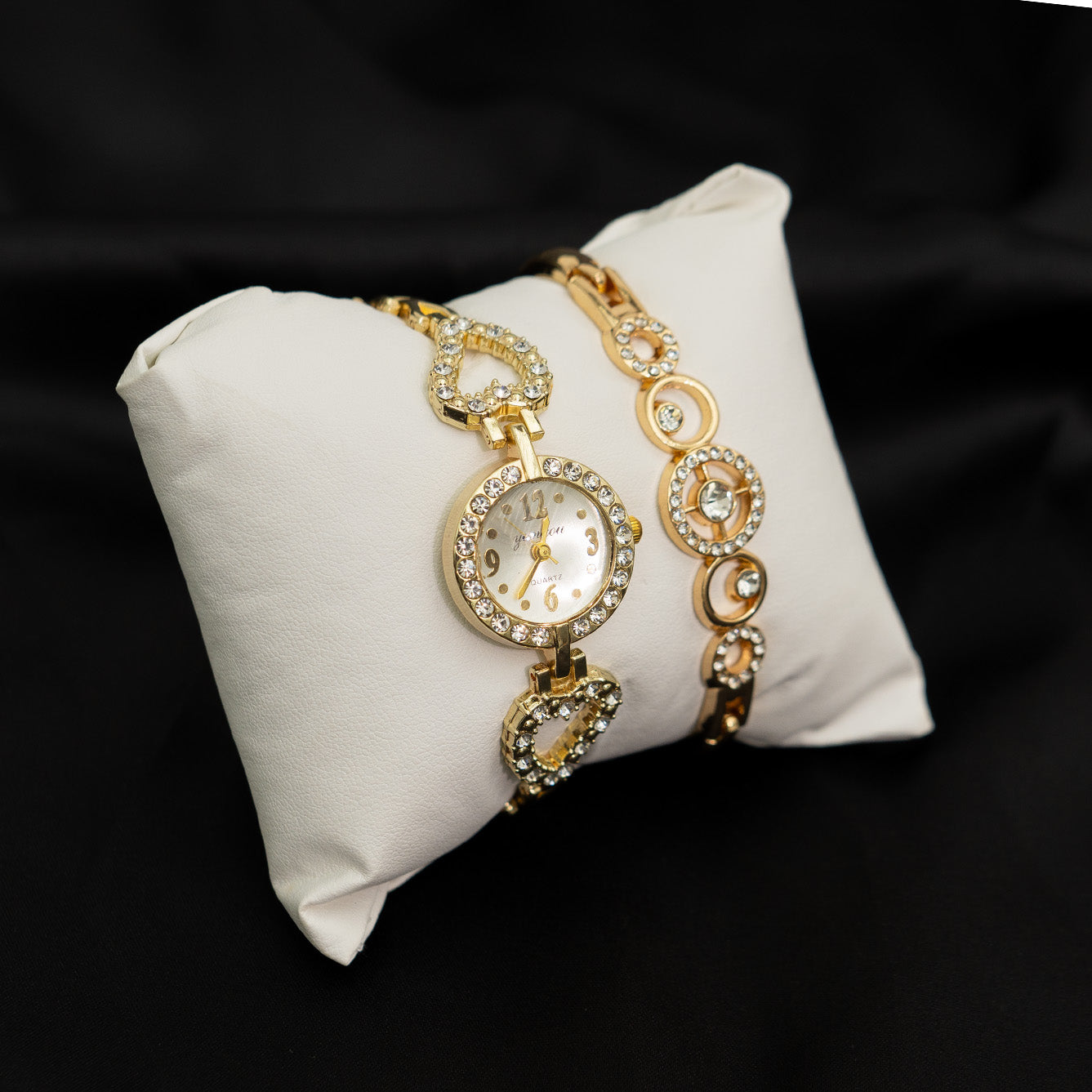 Amoura Watch