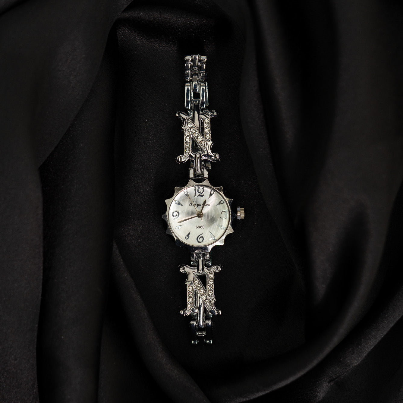 N-Link Circle Watch