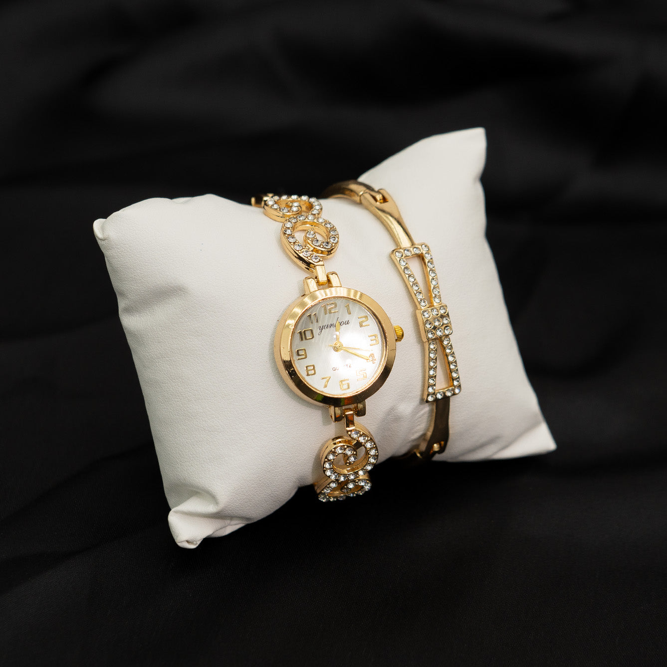 Roundora Watch