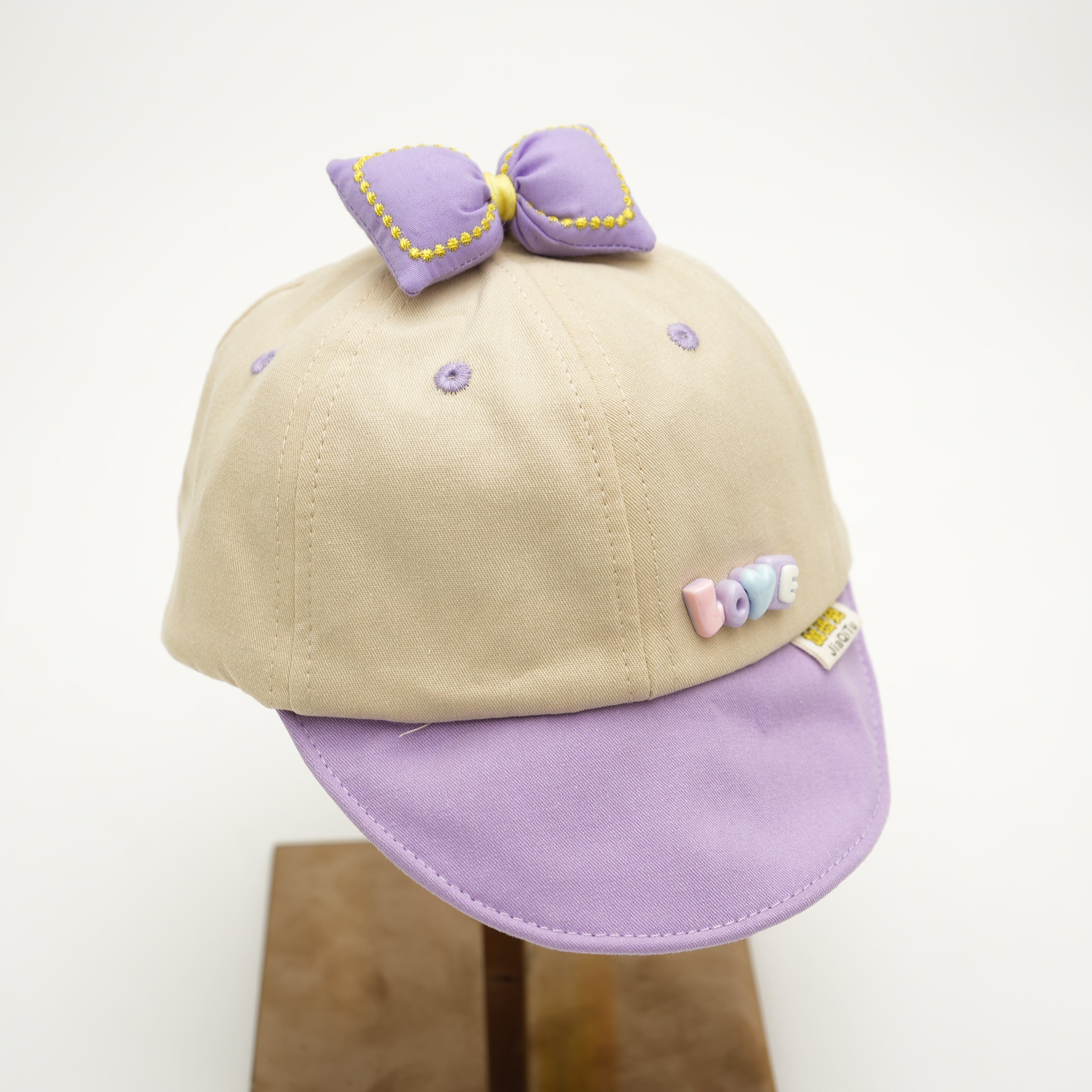 Beautiful bow caps for kids