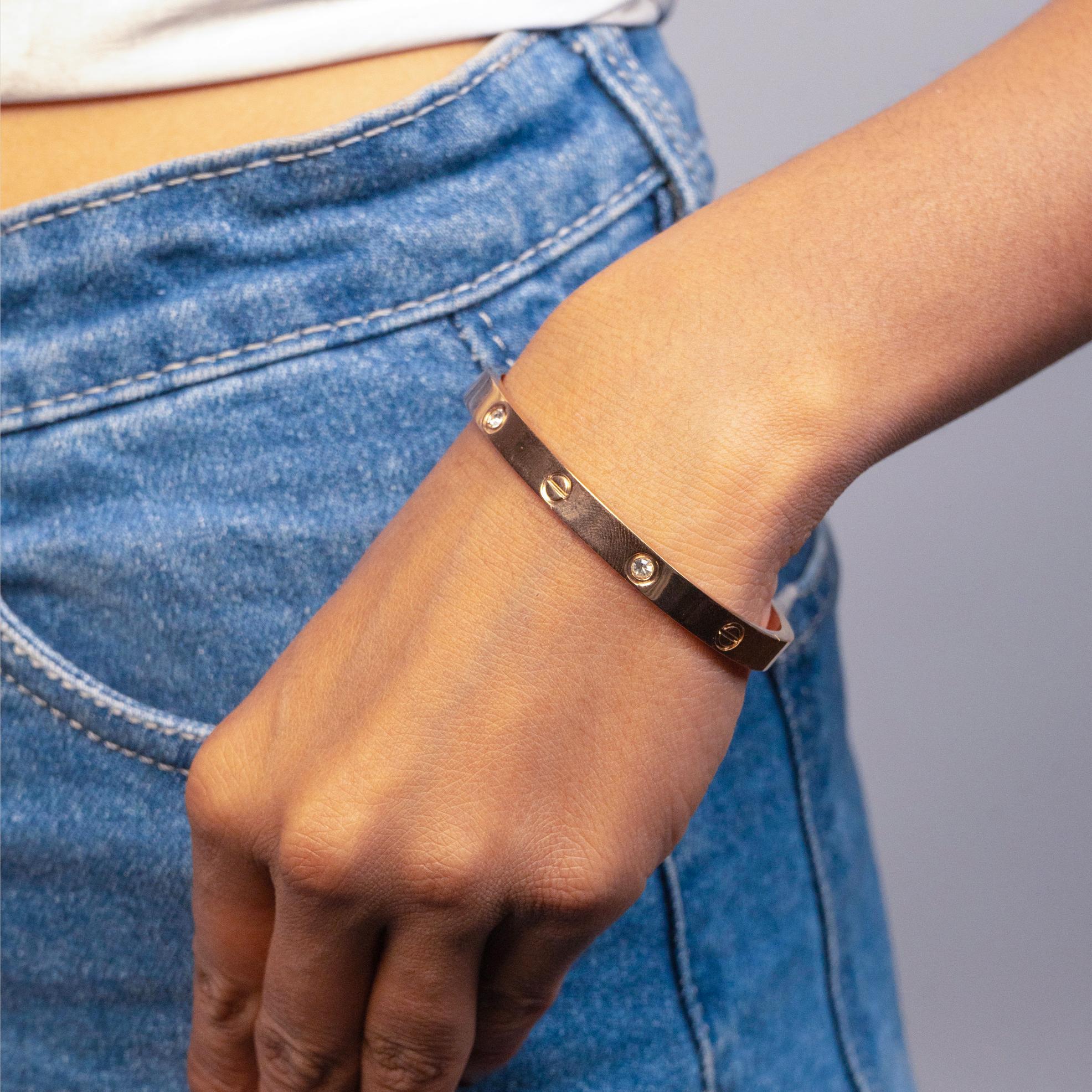 Sleek Screw Charm Kada